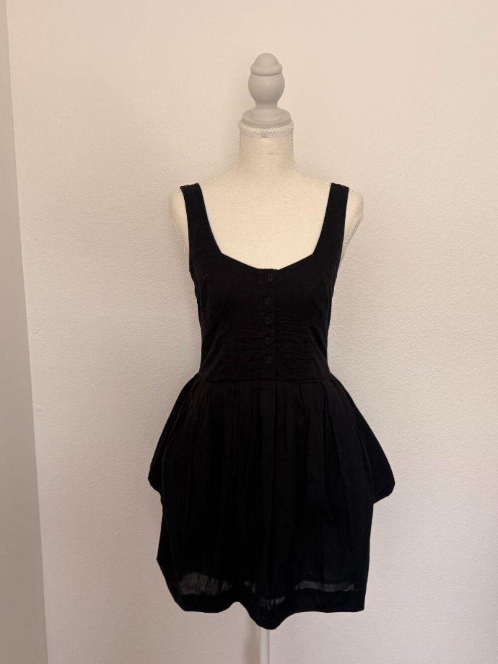 Super cute and flattering Mauve mini dress Size 0